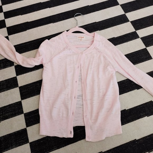 GIRL'S PINK ADORABLE SWEATER with BEAUTIFUL BUTTON - Picture 3 of 5